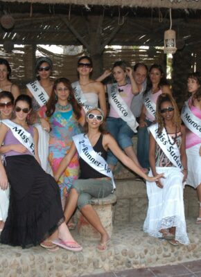 ملكات جمال العرب وزيارة بالعزبه2006